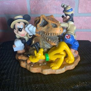 ✨ 3 for $35✨ Disney’s Animal Kingdom Clock